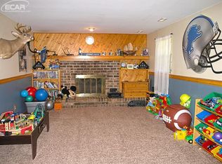2406 Valley Church Dr, Clio, MI 48420