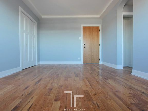 3rd image of 550 W Arlington Pl #6th