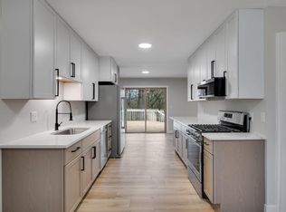 13220 Findlay Ave, Apple Valley, MN 55124