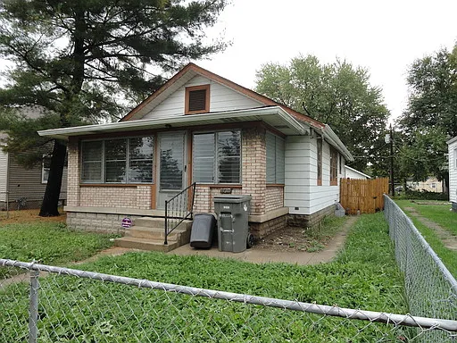 1727 Winfield Ave photo 1