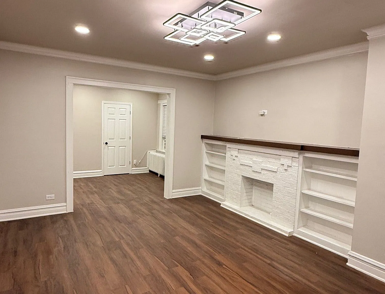 3 bed, 2.0 bath, 1100 sqft, $2,350 — Photo 1