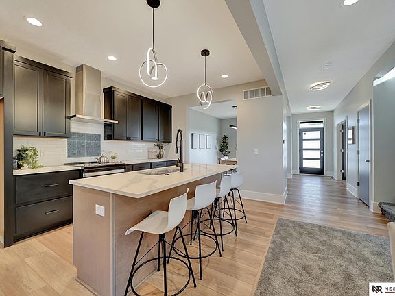 4th image of 7503 Anselm Ln