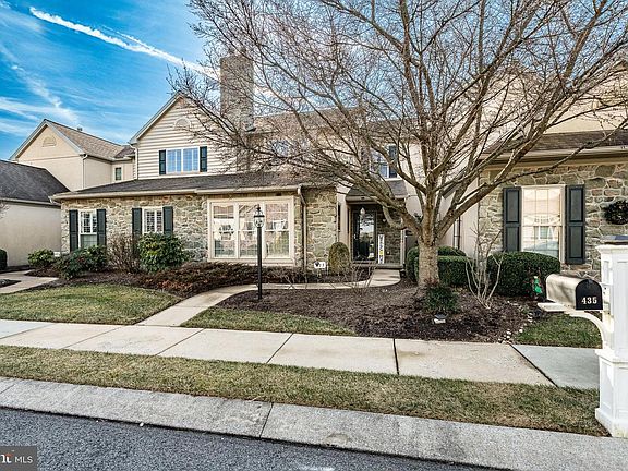 3rd image of 435 Laurel Ridge Path