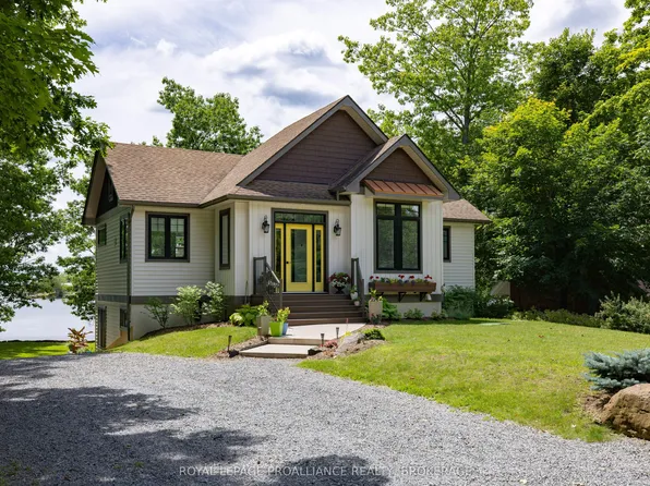 3842 Hideaway Ln, South Frontenac, ON K0H 1H0