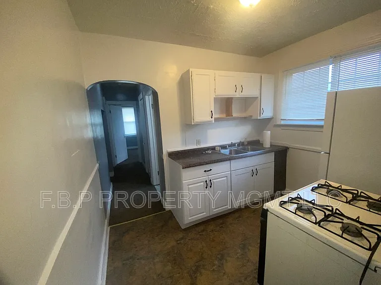 3831 Waverly St #2 — Photo 4