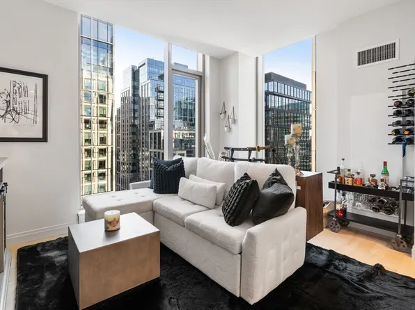 133 Seaport Blvd Unit 1719, Boston, MA 02210