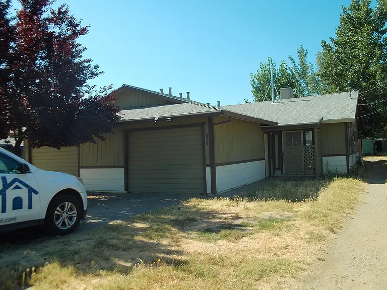 1852 Hile Ave — Photo 16