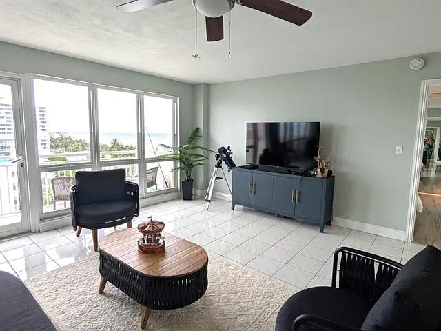 133 N Pompano Blvd — Photo 16