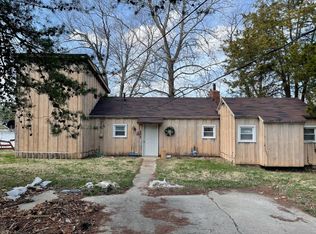 7681 E Lakeview Dr, Robinson, IL 62454