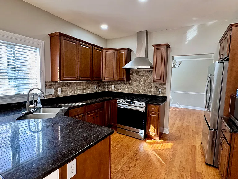 15 Oreshan Ct — Photo 4