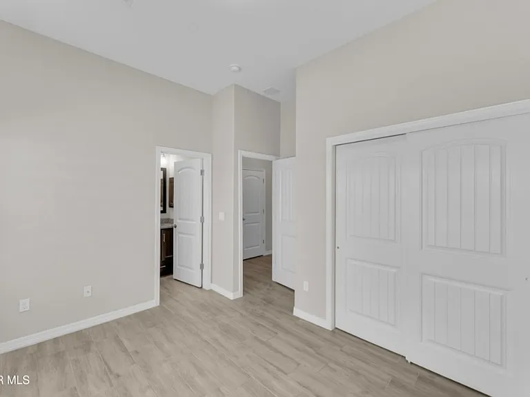 13729 Lago Vista Ave — Photo 42