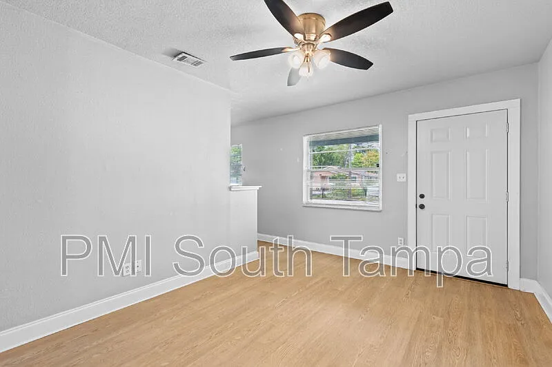 2 bed, 1.0 bath, 650 sqft, $1,795 — Photo 4