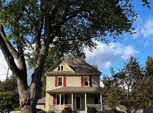 716 W Main St, Warren, IL 61087