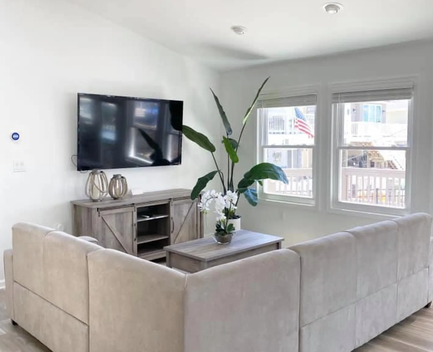 3 bed, 1366 sqft, $3,100 — Photo 4