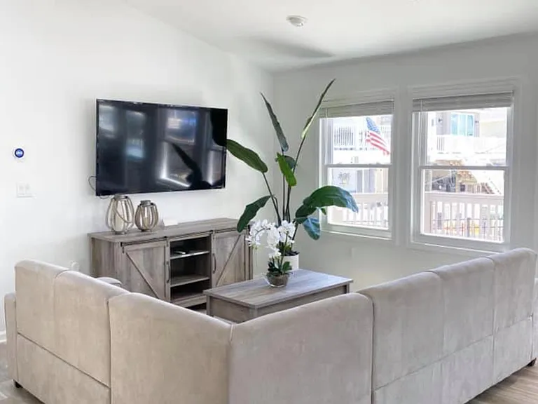 8 Rosalyn Dr — Photo 4
