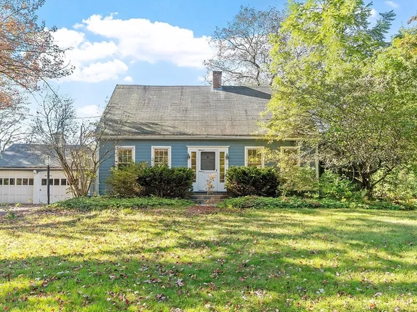 44 Wildwood Ave, Greenfield, MA 01301