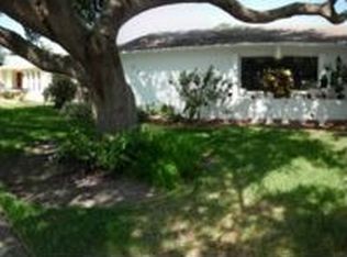 9628 Ridge Rd, Seminole, FL 33772