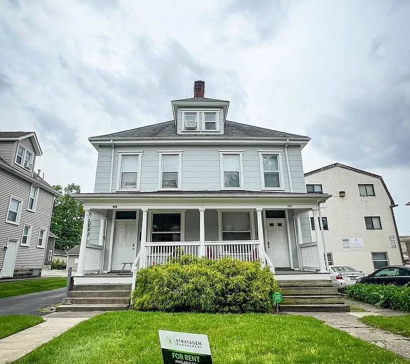 111 W Oakland Ave
