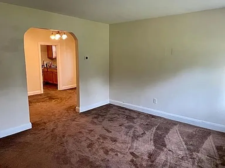 2802 Berwick Ave — Photo 4
