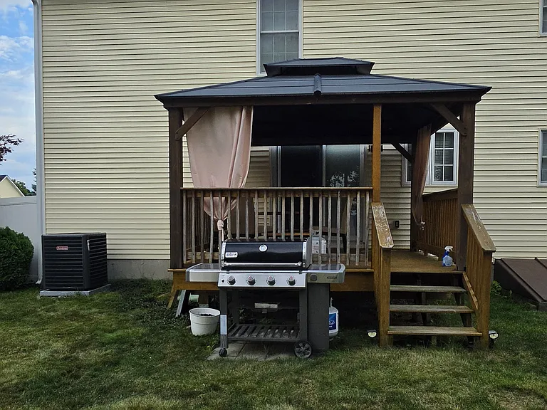 19 Normandy Way — Photo 4