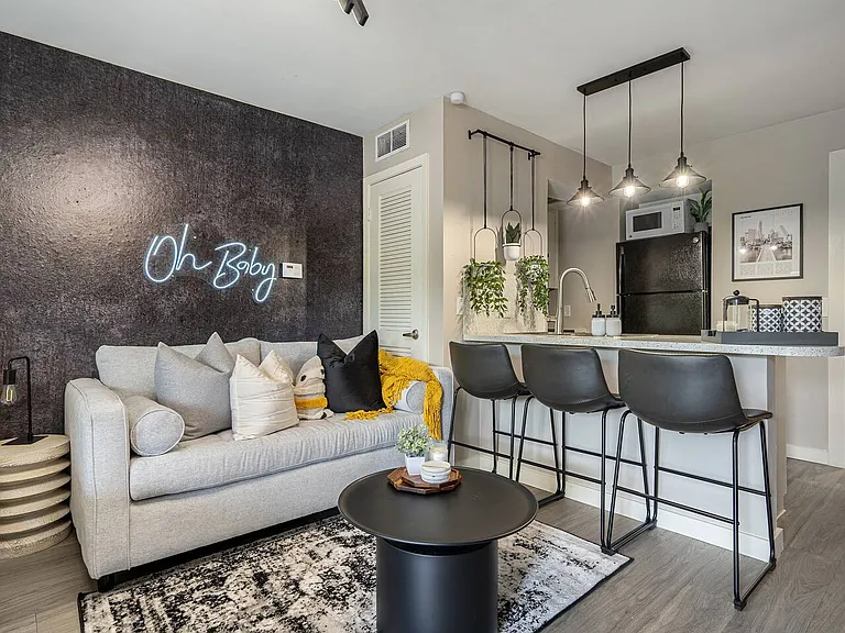 6811 Great Northern Blvd #L — Photo 6