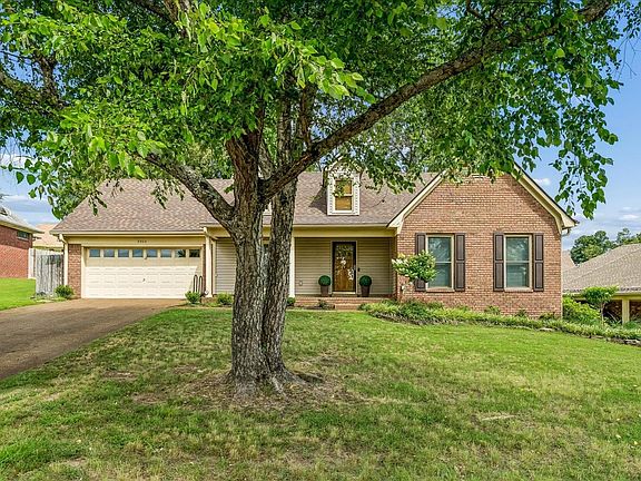 2nd image of 2309 Hickory Path Dr