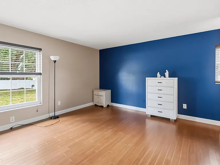7832 Barberry Dr — Photo 10