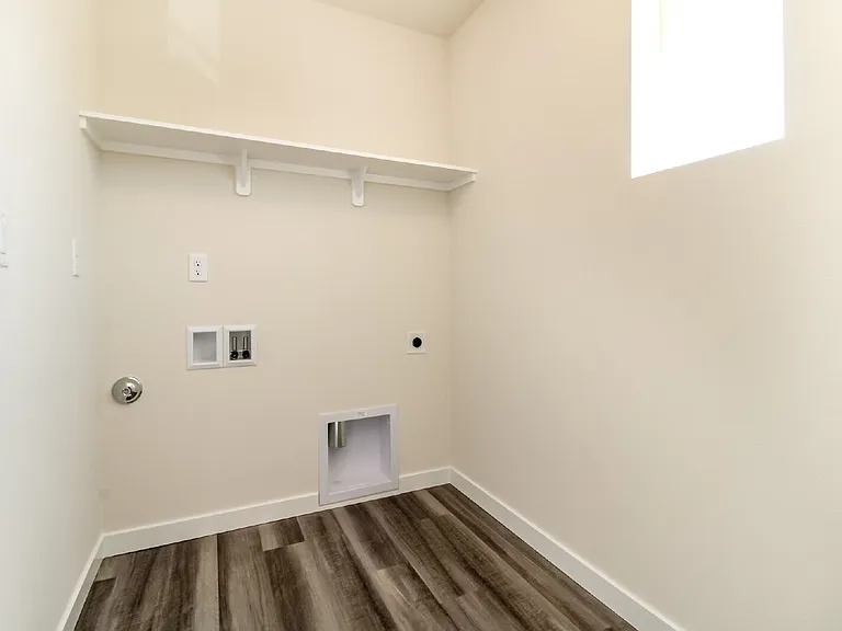5632 S 302nd St — Photo 24