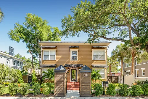 611 W De Leon St #D Photo 1