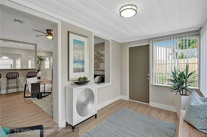 819 SW 10th Ter — Photo 16