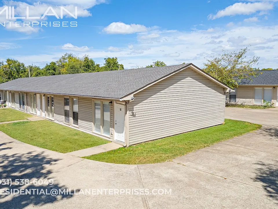 211 Oak St