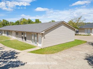 211 Oak St. Apartments, Clarksville, TN 37042
