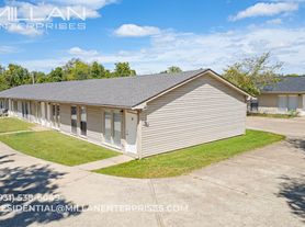 211 Oak St. Apartments