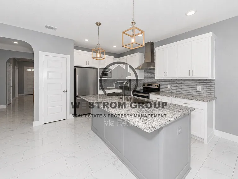 1501 Avenue E — Photo 12