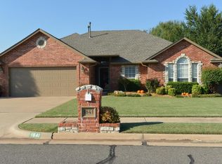 1841 Hemingway Dr, Edmond, OK 73013
