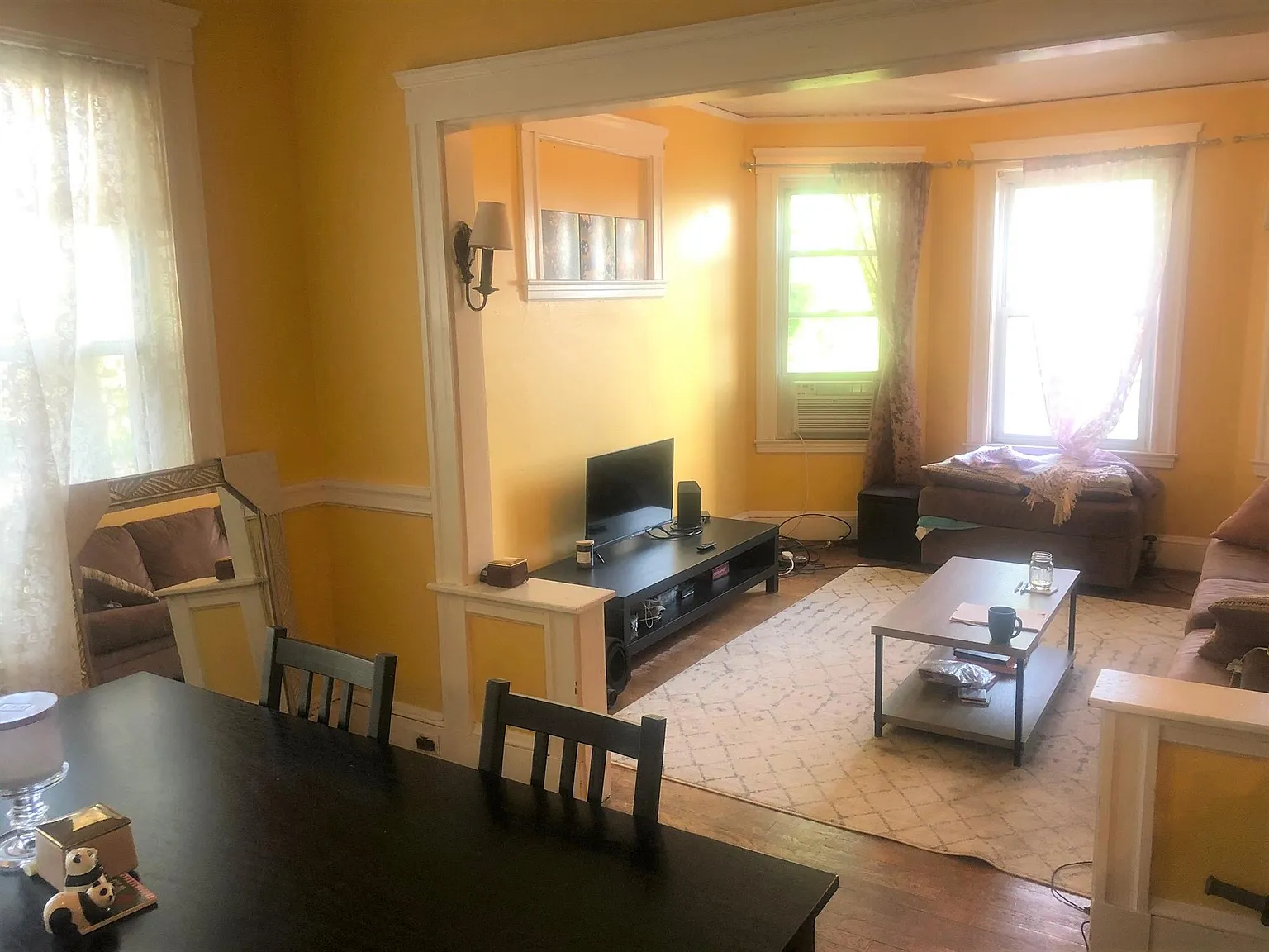 3 bed, 1100 sqft, $3,800 — Photo 3