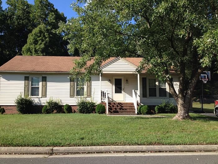 912 ayrshire _ Charming 3br 2ba rancher