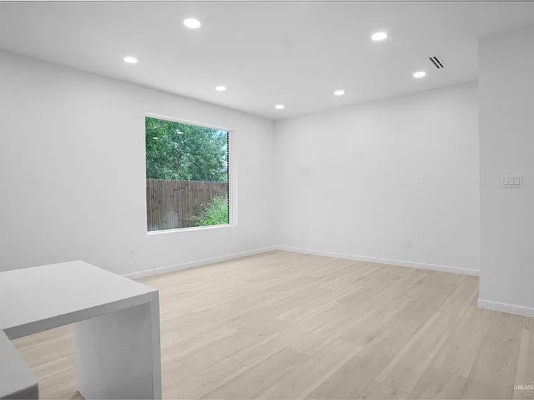 2714 Melody St — Photo 12