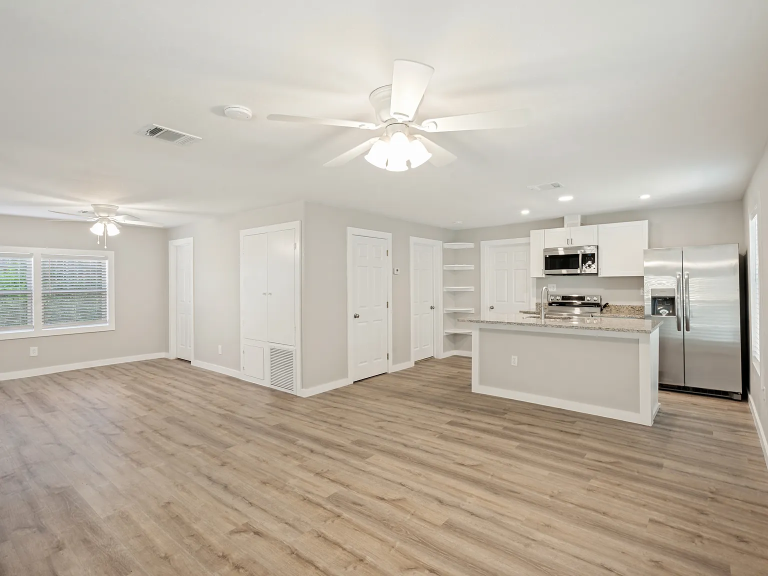 3 bed, 1200 sqft, $1,850 — Photo 3