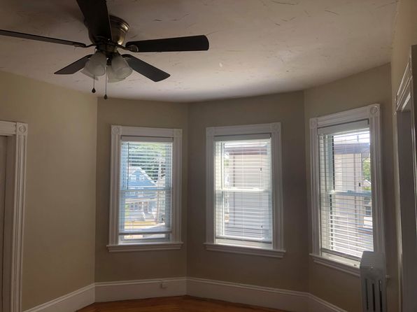 253 Whitwell St #2L