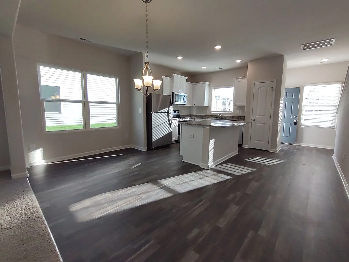 Townhome Located in Sanford- Minutes from Shopping, Dining, and Community Parks! Wont last long- ... — Photo 4