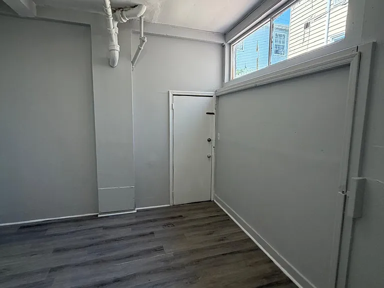 125-127 5th St #2L — Photo 8