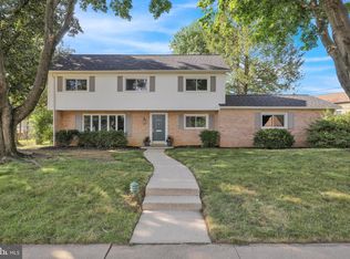 2203 Burkey Dr, Wyomissing, PA 19610