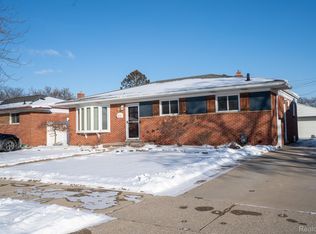1773 Lakeview St, Trenton, MI 48183