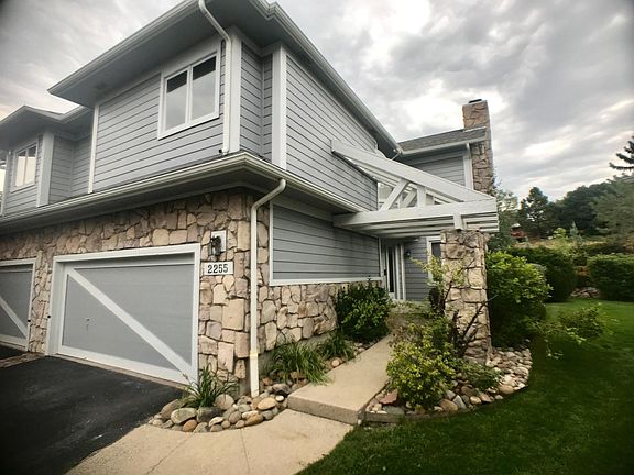 2nd image of 2255 Emerald Dr