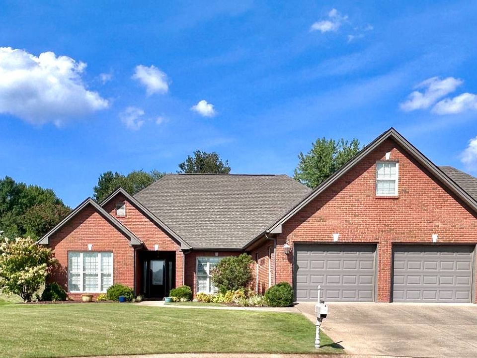 1st image of 208 Julie Ct