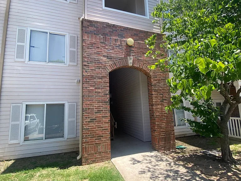 2200 Classen Blvd #10123 — Photo 2