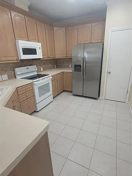 4927 Marina Palms Dr — Photo 4