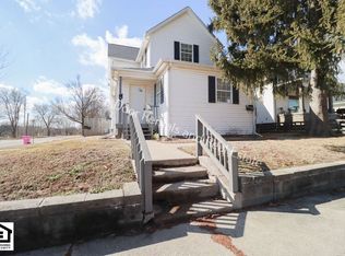 236 S Grant St APT D, Kendallville, IN 46755