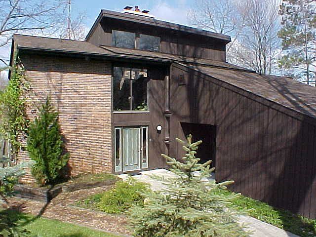 1st image of 9225 Golf Port Dr